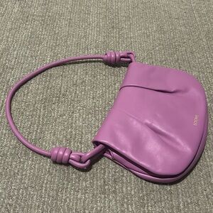 Near pristine Loewe Paseo purple calf skin leather bag. Retails $2350!
